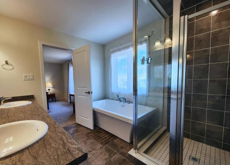 The Cozy Nest Villa Cambridge Exterior photo